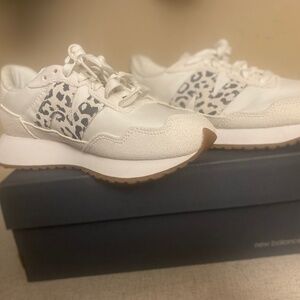 New Balance 237 Sneaker